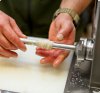 Wurstfller Anwendung Darm aufziehen